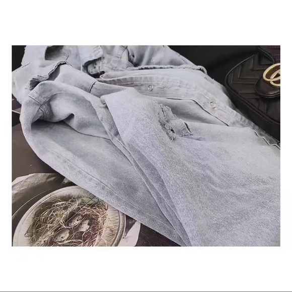 Oversized Denim Button-down Shirt - Picture 5 of 8